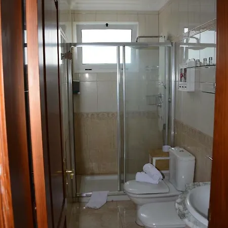 The Confort House Bed & Breakfast 3*